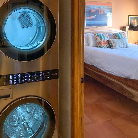 Adobe-Style Abode With Amenities - Walk To Plaza! Leilighet Santa Fe Eksteriør bilde